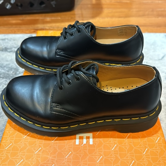 Dr. Marten's, US 6W - Picture 3 of 6